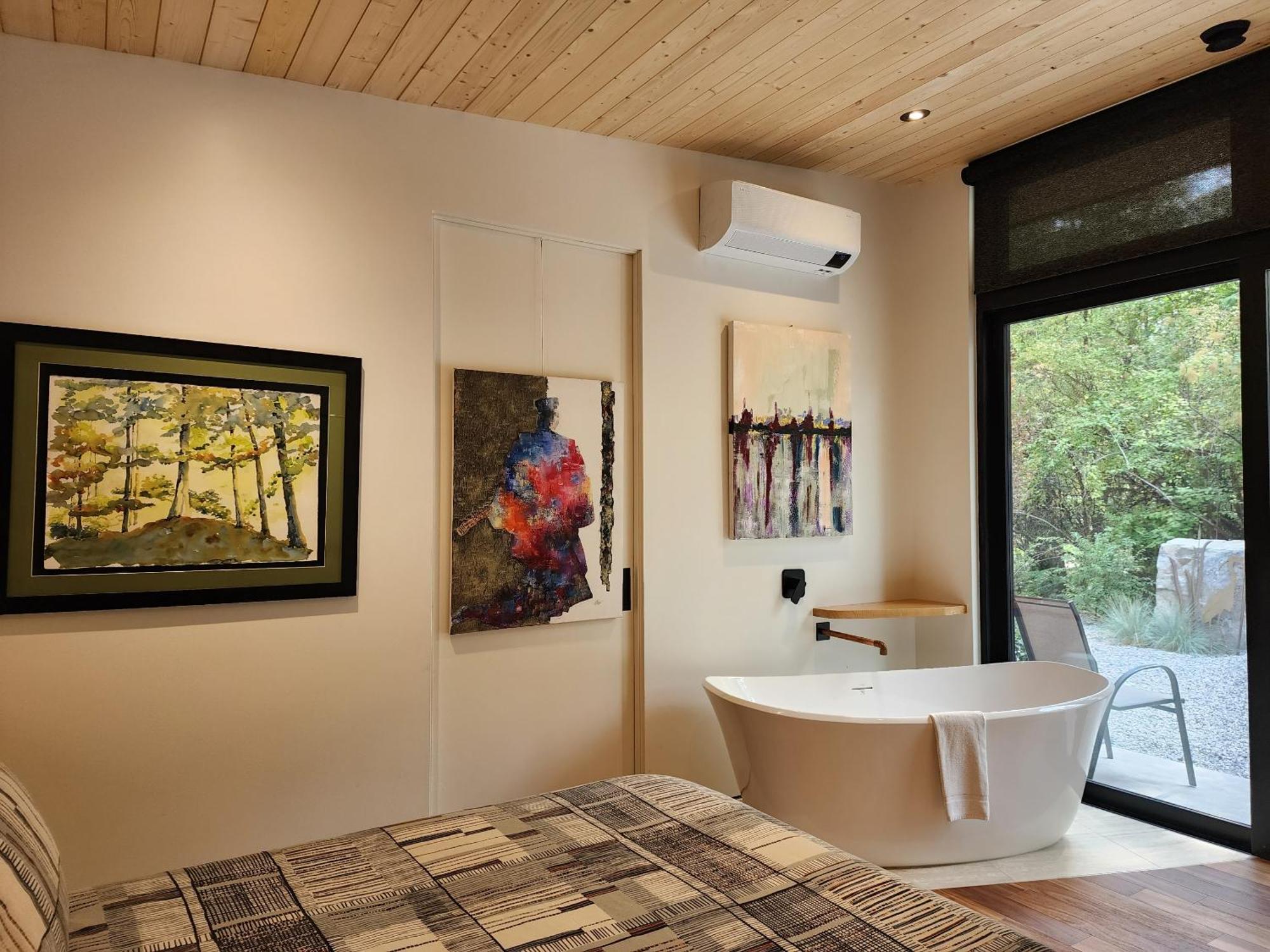 The Shed At Moon Dance Hotel Madeira Park Bagian luar foto