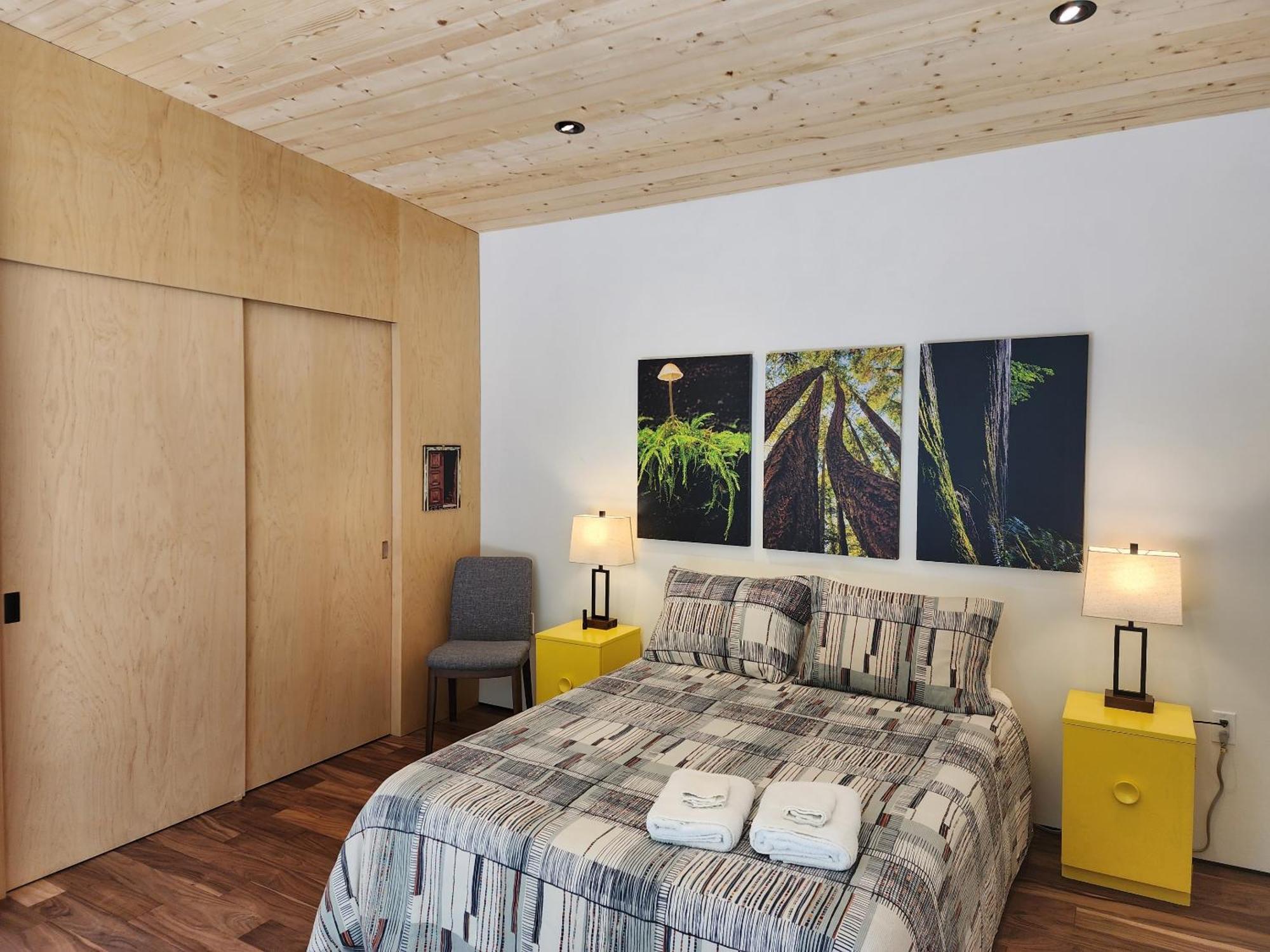The Shed At Moon Dance Hotel Madeira Park Bagian luar foto